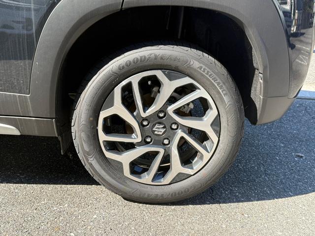 フロンクス ベースグレード　全方位モニター付メモリーナビ装着車　アダプティブクルーズコントロール　ステリモ　シートヒーター　パーキングセンサ―　ヘッドアップディスプレイ　スマートキー（17枚目）