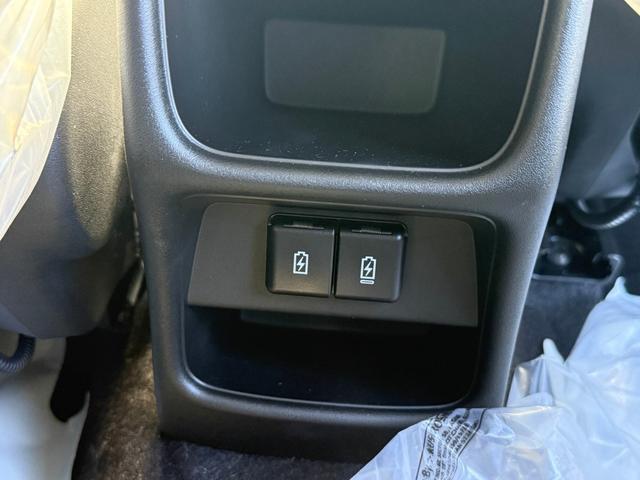 フロンクス ベースグレード　全方位モニター付メモリーナビ装着車　アダプティブクルーズコントロール　ステリモ　シートヒーター　パーキングセンサ―　ヘッドアップディスプレイ　スマートキー（32枚目）