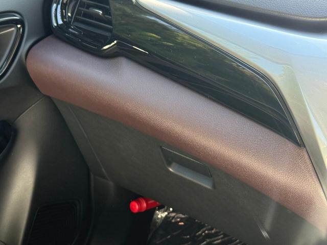 フロンクス ベースグレード　全方位モニター付メモリーナビ装着車　アダプティブクルーズコントロール　ステリモ　シートヒーター　パーキングセンサ―　ヘッドアップディスプレイ　スマートキー（54枚目）