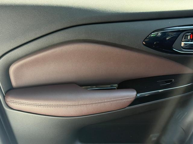 フロンクス ベースグレード　全方位モニター付メモリーナビ装着車　アダプティブクルーズコントロール　ステリモ　シートヒーター　パーキングセンサ―　ヘッドアップディスプレイ　スマートキー（55枚目）