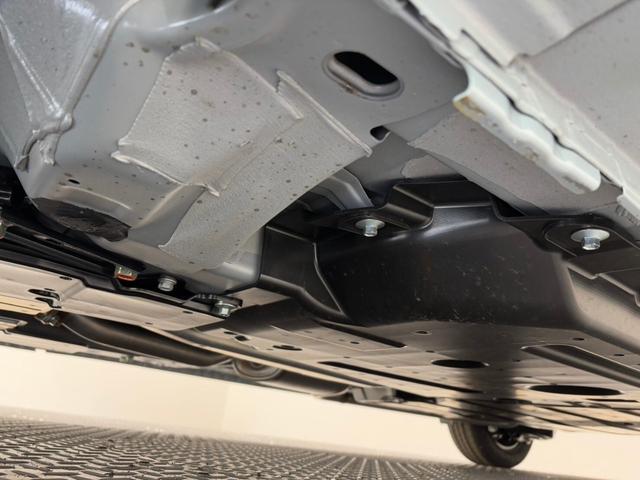 フリード エアー　ホンダセンシング　バックカメラ　サイドエアバック　フルＬＥＤヘッドライト　両側パワースライドドア　電子制御パーキングブレーキ　オートブレーキホールド　１５インチスチールホール（18枚目）
