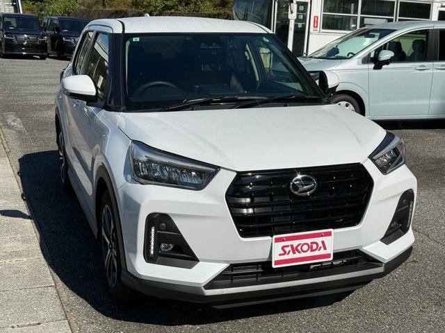 ロッキー プレミアムＧ　ワンセグナビ　バックカメラ　ＥＴＣ　ドライブレコーダー　衝突被害軽減ブレーキ　パーキングセンサ―　アダプティブクルーズコントロール　ステリモ　シートヒーター　電子パーキング　スマートキー（5枚目）