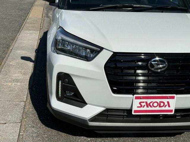 ロッキー プレミアムＧ　ワンセグナビ　バックカメラ　ＥＴＣ　ドライブレコーダー　衝突被害軽減ブレーキ　パーキングセンサ―　アダプティブクルーズコントロール　ステリモ　シートヒーター　電子パーキング　スマートキー（6枚目）