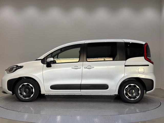 シエンタ ハイブリッドＺ　１０．５インチディスプレイオーディオ　全方位カメラ　アダプティブクルーズコントロール　ステリモ　両側電動スライドドア　パーキングセンサ―　ＥＴＣ　スマートキー（20枚目）