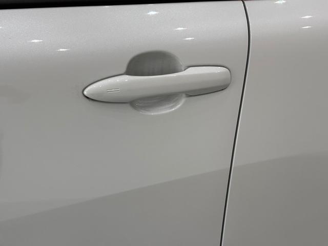 カローラクロス ハイブリッド　Ｚ　ディスプレイオーディオＰＬＵＳ　バックカメラ　ＥＴＣ２．０　パワーバックドア　電動パーキングブレーキ　ブレーキホールド　ＬＥＤヘッドランプ　レーダークルーズコントロール　１８インチアルミホイール（10枚目）