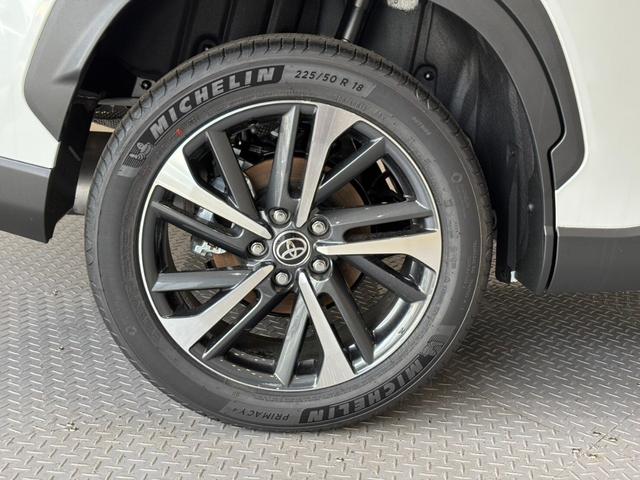 カローラクロス ハイブリッド　Ｚ　ディスプレイオーディオＰＬＵＳ　バックカメラ　ＥＴＣ２．０　パワーバックドア　電動パーキングブレーキ　ブレーキホールド　ＬＥＤヘッドランプ　レーダークルーズコントロール　１８インチアルミホイール（22枚目）