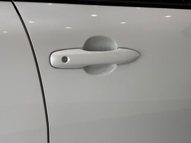 カローラクロス ハイブリッド　Ｚ　ディスプレイオーディオＰＬＵＳ　バックカメラ　ＥＴＣ２．０　パワーバックドア　電動パーキングブレーキ　ブレーキホールド　ＬＥＤヘッドランプ　レーダークルーズコントロール　１８インチアルミホイール（24枚目）