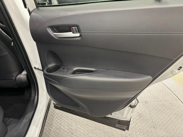 カローラクロス ハイブリッド　Ｚ　ディスプレイオーディオＰＬＵＳ　バックカメラ　ＥＴＣ２．０　パワーバックドア　電動パーキングブレーキ　ブレーキホールド　ＬＥＤヘッドランプ　レーダークルーズコントロール　１８インチアルミホイール（31枚目）