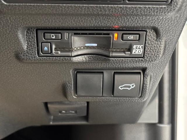 カローラクロス ハイブリッド　Ｚ　ディスプレイオーディオＰＬＵＳ　バックカメラ　ＥＴＣ２．０　パワーバックドア　電動パーキングブレーキ　ブレーキホールド　ＬＥＤヘッドランプ　レーダークルーズコントロール　１８インチアルミホイール（44枚目）