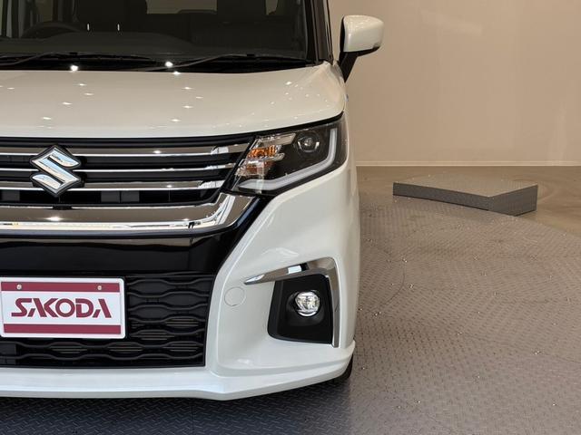 ソリオ ハイブリッドＭＺ　スズキセーフティサポート　ＬＥＤヘッドランプ　ＬＥＤフロントフォグランプ　パーソナルテーブル　スリムサーキュレーター　ヘッドアップディスプレイ　運転席・助手席シートヒーター　両側パワースライドドア（3枚目）