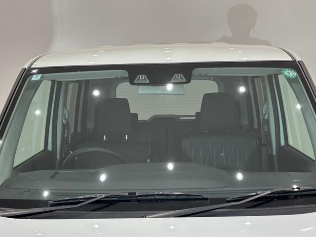 ソリオ ハイブリッドＭＺ　スズキセーフティサポート　ＬＥＤヘッドランプ　ＬＥＤフロントフォグランプ　パーソナルテーブル　スリムサーキュレーター　ヘッドアップディスプレイ　運転席・助手席シートヒーター　両側パワースライドドア（5枚目）