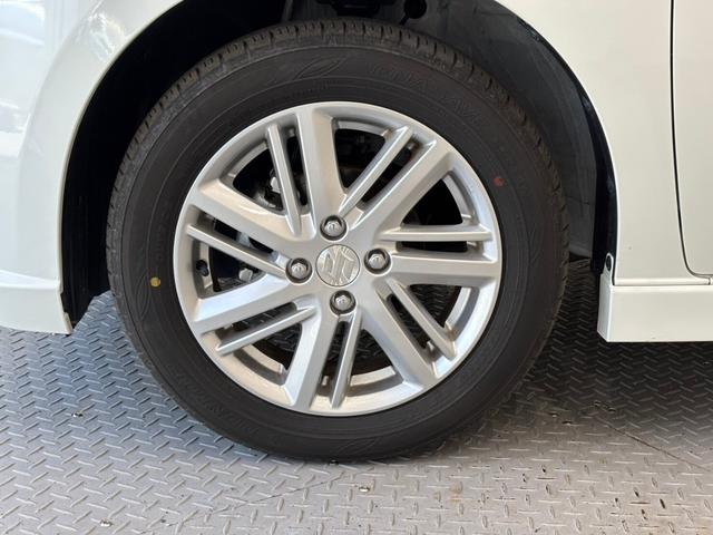 ソリオ ハイブリッドＭＺ　スズキセーフティサポート　ＬＥＤヘッドランプ　ＬＥＤフロントフォグランプ　パーソナルテーブル　スリムサーキュレーター　ヘッドアップディスプレイ　運転席・助手席シートヒーター　両側パワースライドドア（11枚目）