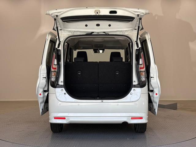 ソリオ ハイブリッドＭＺ　スズキセーフティサポート　ＬＥＤヘッドランプ　ＬＥＤフロントフォグランプ　パーソナルテーブル　スリムサーキュレーター　ヘッドアップディスプレイ　運転席・助手席シートヒーター　両側パワースライドドア（22枚目）