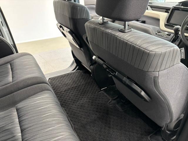 ソリオ ハイブリッドＭＺ　スズキセーフティサポート　ＬＥＤヘッドランプ　ＬＥＤフロントフォグランプ　パーソナルテーブル　スリムサーキュレーター　ヘッドアップディスプレイ　運転席・助手席シートヒーター　両側パワースライドドア（33枚目）