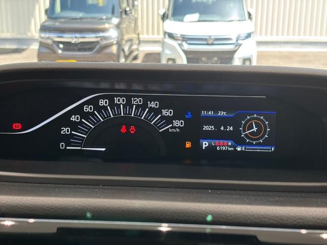 ソリオ ハイブリッドＭＺ　スズキセーフティサポート　ＬＥＤヘッドランプ　ＬＥＤフロントフォグランプ　パーソナルテーブル　スリムサーキュレーター　ヘッドアップディスプレイ　運転席・助手席シートヒーター　両側パワースライドドア（39枚目）