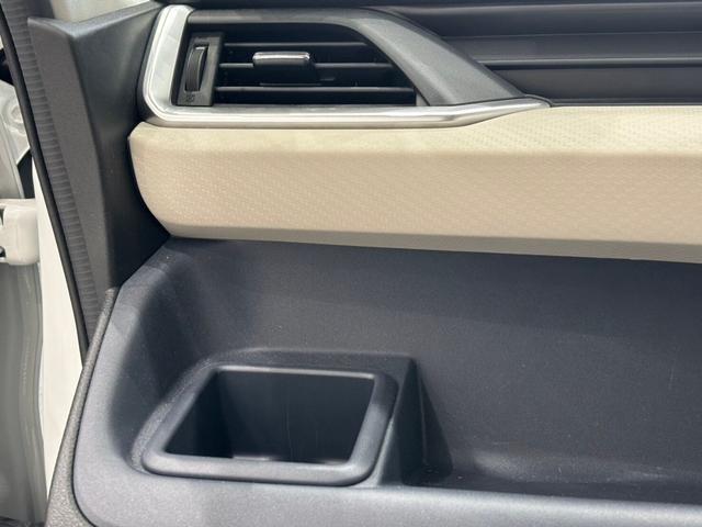 ソリオ ハイブリッドＭＺ　スズキセーフティサポート　ＬＥＤヘッドランプ　ＬＥＤフロントフォグランプ　パーソナルテーブル　スリムサーキュレーター　ヘッドアップディスプレイ　運転席・助手席シートヒーター　両側パワースライドドア（54枚目）