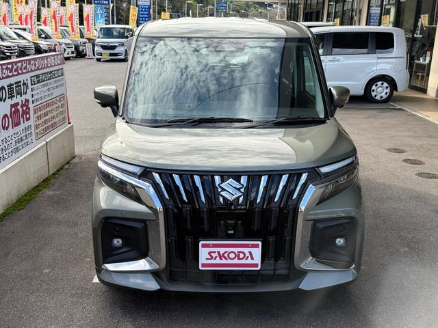 ソリオバンディット ハイブリッドＭＶ　全方位モニター付メモリーナビ装着車　両側電動スライドドア　スズキセーフティサポート　パーキングセンサ―　シートヒーター　電子パーキング　ＵＳＢソケット　サーキュレーター　スマートキー（4枚目）