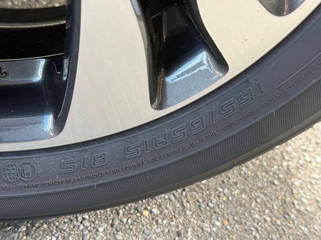 ソリオバンディット ハイブリッドＭＶ　全方位モニター付メモリーナビ装着車　両側電動スライドドア　スズキセーフティサポート　パーキングセンサ―　シートヒーター　電子パーキング　ＵＳＢソケット　サーキュレーター　スマートキー（18枚目）