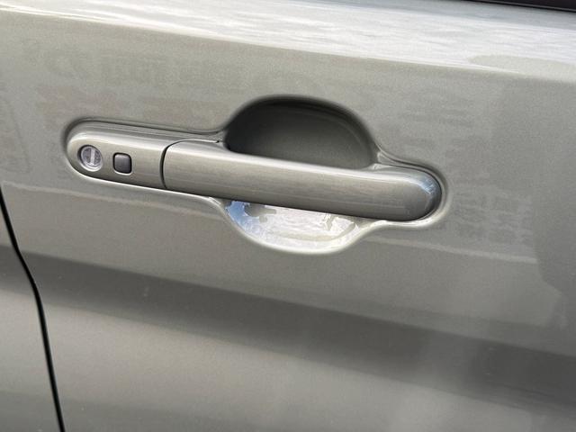 ソリオバンディット ハイブリッドＭＶ　全方位モニター付メモリーナビ装着車　両側電動スライドドア　スズキセーフティサポート　パーキングセンサ―　シートヒーター　電子パーキング　ＵＳＢソケット　サーキュレーター　スマートキー（22枚目）