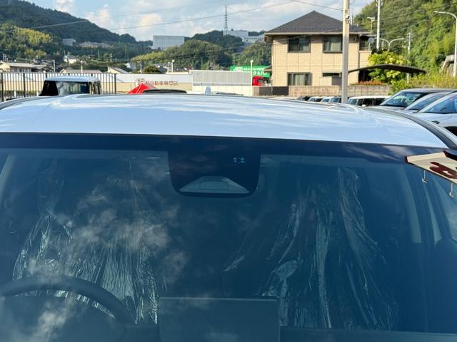 ヴェゼル ｅ：ＨＥＶ　Ｚ　ホンダセンシング　電子パーキング　シートヒーター　フルＬＥＤヘッドライト　ステアリングヒーター　ハンズフリーアクセスパワーテールゲート　本革巻ステアリングホイール　１８インチアルミホイール（7枚目）