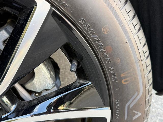 ヴェゼル ｅ：ＨＥＶ　Ｚ　ホンダセンシング　電子パーキング　シートヒーター　フルＬＥＤヘッドライト　ステアリングヒーター　ハンズフリーアクセスパワーテールゲート　本革巻ステアリングホイール　１８インチアルミホイール（14枚目）