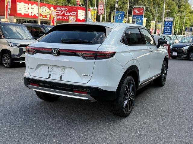 ヴェゼル ｅ：ＨＥＶ　Ｚ　ホンダセンシング　電子パーキング　シートヒーター　フルＬＥＤヘッドライト　ステアリングヒーター　ハンズフリーアクセスパワーテールゲート　本革巻ステアリングホイール　１８インチアルミホイール（17枚目）