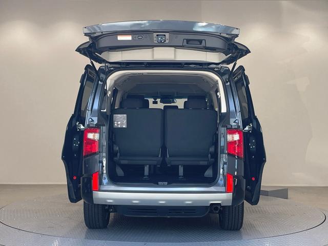 デリカＤ：５ Ｐ　４ＷＤ　フルセグナビ　バックカメラ　ＥＴＣ　ドライブレコーダー　両側電動スライドドア　アダプティブクルーズコントロール　ステリモ　電動リヤゲート　シートヒーター　スマートキー（24枚目）