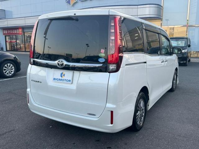 Gi サンルーフ/社外 8インチ メモリーナビ/両側電動スライドドア/シートヒーター 前席/ヘッドランプ HID/ETC/EBD付ABS/横滑り防止装置/アイドリングストップ/クルーズコントロール 禁煙車(3枚目)
