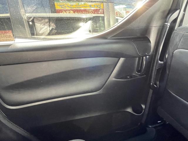 Sタイプゴールド ディスプレイオーディオ+ナビ/フリップダウンモニター 純正 11.5インチ/デジタルインナーミラー/トヨタセーフティセンス/両側電動スライドドア/車線逸脱防止支援システム 衝突被害軽減システム 禁煙車(41枚目)