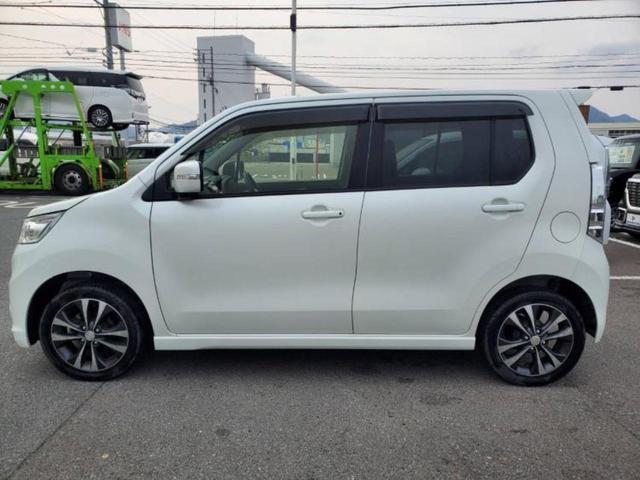 T ヘッドランプ HID/EBD付ABS/アイドリングストップ/ターボ/エアバッグ 運転席/エアバッグ 助手席/衝突安全ボディ/アルミホイール 純正 15インチ/エンジンスタートボタン/スマートキー(2枚目)