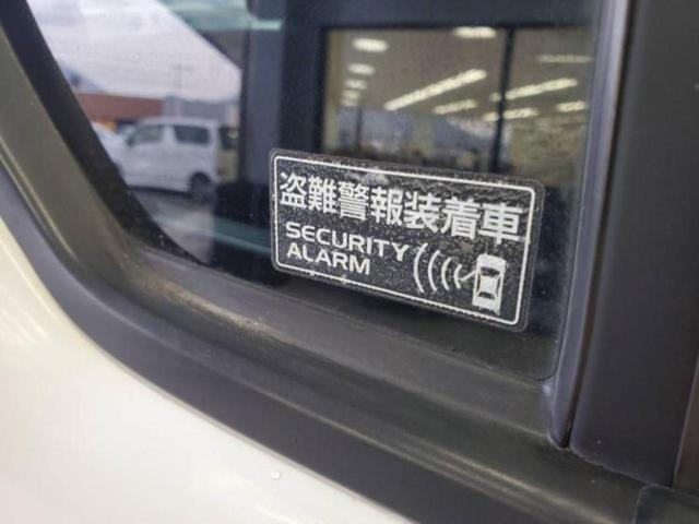 T ヘッドランプ HID/EBD付ABS/アイドリングストップ/ターボ/エアバッグ 運転席/エアバッグ 助手席/衝突安全ボディ/アルミホイール 純正 15インチ/エンジンスタートボタン/スマートキー(18枚目)