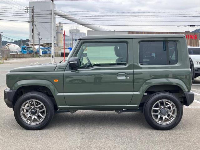 ジムニー ４ＷＤ　ＸＣ　新品タイヤ／保証書／ディスプレイオーディオ／セーフティサポート（スズキ）／シートヒーター／車線逸脱防止支援システム／ヘッドランプ　ＬＥＤ／Ｂｌｕｅｔｏｏｔｈ接続／ＡＢＳ／横滑り防止装置　ターボ　４ＷＤ（2枚目）