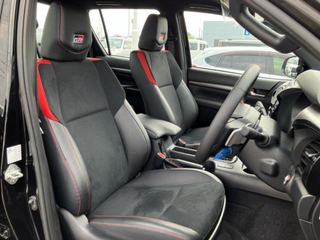 ハイラックス ４ＷＤ　Ｚ　ＧＲスポーツ　保証書／ディスプレイオーディオ＋ナビ８インチ／トヨタセーフティセンス／パノラミックビューモニター／車線逸脱防止支援システム／シート　ハーフレザー／ヘッドランプ　ＬＥＤ　衝突被害軽減システム　４ＷＤ（5枚目）