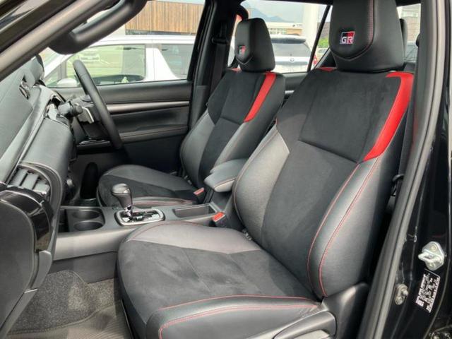 ハイラックス ４ＷＤ　Ｚ　ＧＲスポーツ　保証書／ディスプレイオーディオ＋ナビ８インチ／トヨタセーフティセンス／パノラミックビューモニター／車線逸脱防止支援システム／シート　ハーフレザー／ヘッドランプ　ＬＥＤ　衝突被害軽減システム　４ＷＤ（7枚目）