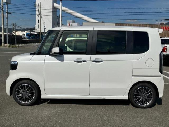 Ｎ－ＢＯＸカスタム ターボ　保証書／純正　８インチ　メモリーナビ／ホンダセンシング／両側電動スライドドア／シートヒーター　前席／登録済未使用車／ヘッドランプ　ＬＥＤ／Ｂｌｕｅｔｏｏｔｈ接続／ＥＢＤ付ＡＢＳ／バックモニター　ターボ（2枚目）