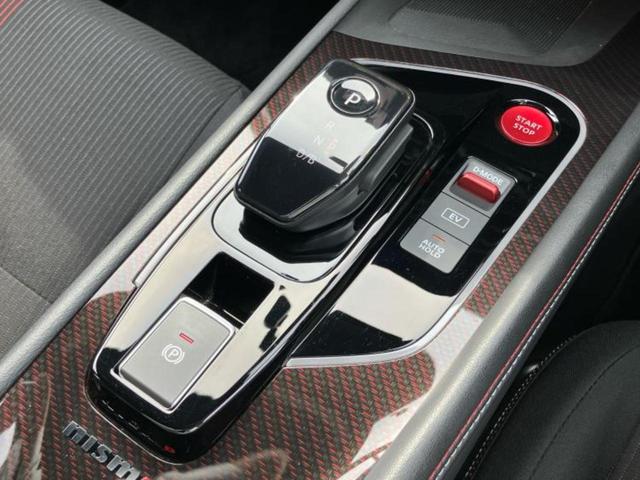 オーラ ニスモ　保証書／ディスプレイオーディオ＋ナビ９インチ／インテリジェントルームミラー／エマージェンシーブレーキ／シートヒーター　前席／全方位モニター／車線逸脱防止支援システム／プロパイロット　全周囲カメラ（13枚目）