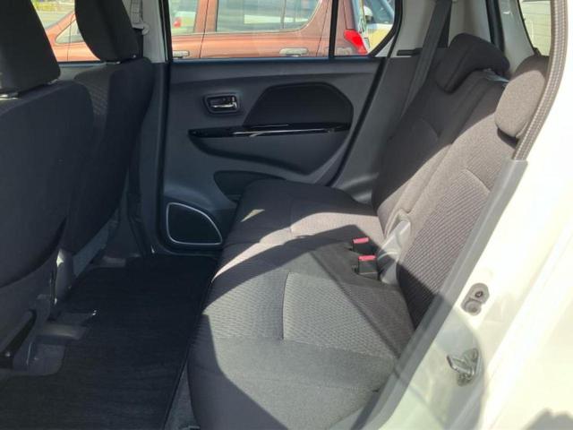 WECARSでは各商談席に大型モニターをご用意しております!見やすい大画面でゆったりと全国の在庫をご覧いただけます!是非ご来店お待ちしております!