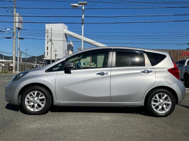 ノート メダリストエマブレパッケージ　保証書／純正　ＳＤナビ／エマージェンシーブレーキ／車線逸脱防止支援システム／シート　ハーフレザー／パーキングアシスト　バックガイド／ヘッドランプ　ＬＥＤ／ＥＴＣ／ＥＢＤ付ＡＢＳ　衝突被害軽減システム（2枚目）