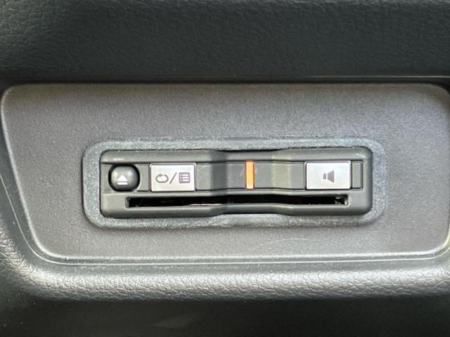 オデッセイハイブリッド eHEVアブソルート・EX 保証書/純正 11インチ SDナビ/フリップダウンモニター 純正 15.6インチ/ホンダセンシング/両側電動スライドドア/シートヒーター/マルチビューカメラシステム/車線逸脱防止支援システム 革シート(17枚目)