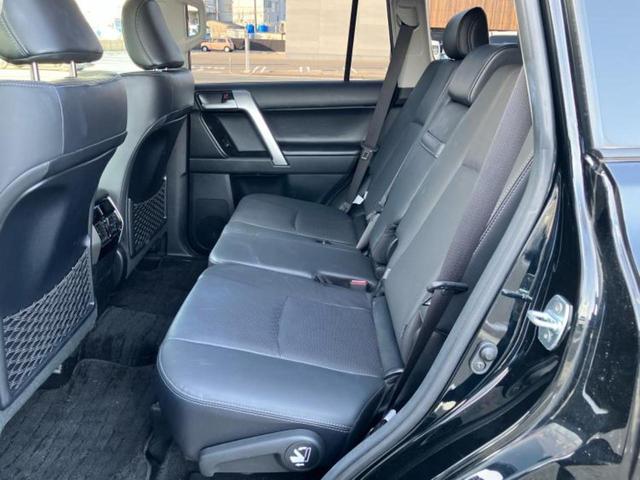 ランドクルーザープラド ４ＷＤ　ＴＸ　Ｌパッケージマットブラックエディション　サンルーフ／保証書／ディスプレイオーディオ＋ナビ９インチ／トヨタセーフティセンス／シートヒーター　前席／パノラミックビューモニター／車線逸脱防止支援システム／シート　フルレザー　革シート　全周囲カメラ（19枚目）