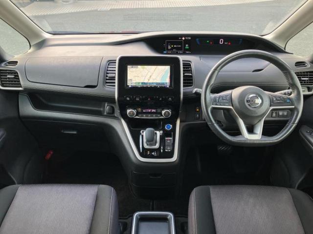 セレナ ｅパワーハイウェイスターＶ　保証書／社外　ＳＤナビ／後席モニター　社外　１１．６インチ／インテリジェントルームミラー／衝突安全装置／両側電動スライドドア／アラウンドビューモニター／車線逸脱防止支援システム／プロパイロット　ＥＴＣ（4枚目）