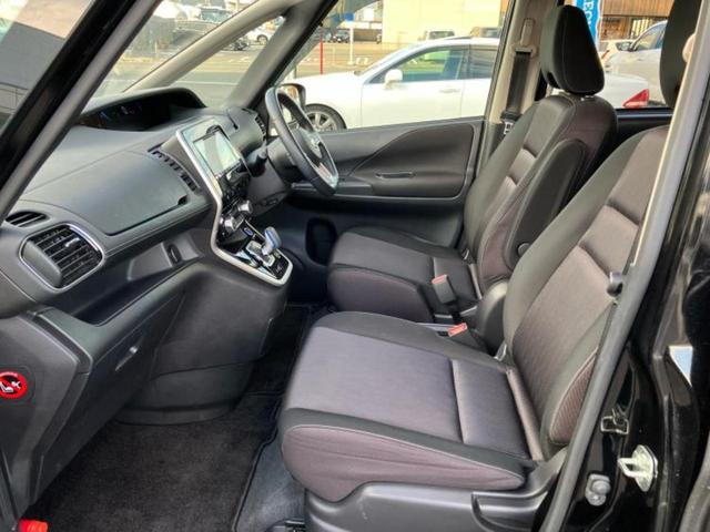 セレナ ｅパワーハイウェイスターＶ　保証書／社外　ＳＤナビ／後席モニター　社外　１１．６インチ／インテリジェントルームミラー／衝突安全装置／両側電動スライドドア／アラウンドビューモニター／車線逸脱防止支援システム／プロパイロット　ＥＴＣ（6枚目）