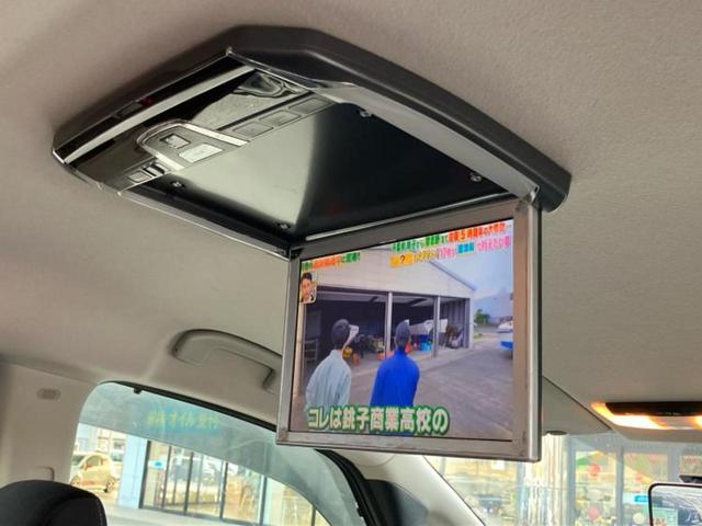 セレナ ｅパワーハイウェイスターＶ　保証書／社外　ＳＤナビ／後席モニター　社外　１１．６インチ／インテリジェントルームミラー／衝突安全装置／両側電動スライドドア／アラウンドビューモニター／車線逸脱防止支援システム／プロパイロット　ＥＴＣ（13枚目）