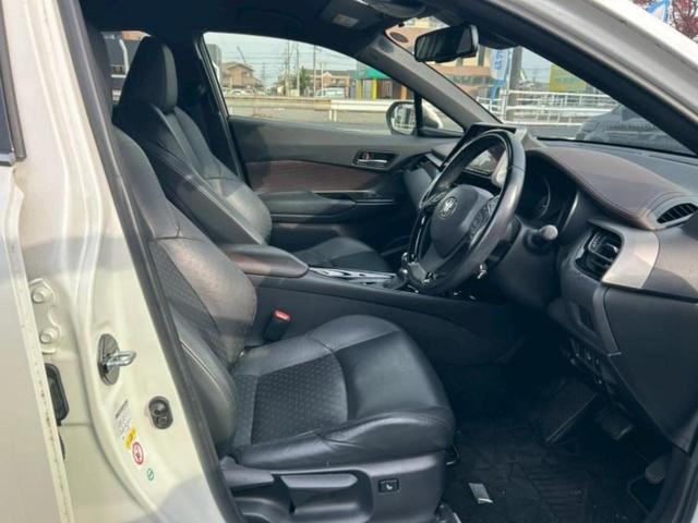 Ｃ－ＨＲ Ｇ　新品タイヤ／保証書／社外　９インチ　ＳＤナビ／トヨタセーフティセンス／シートヒーター　前席／車線逸脱防止支援システム／シート　ハーフレザー／ヘッドランプ　ＬＥＤ／Ｂｌｕｅｔｏｏｔｈ接続　バックカメラ（5枚目）