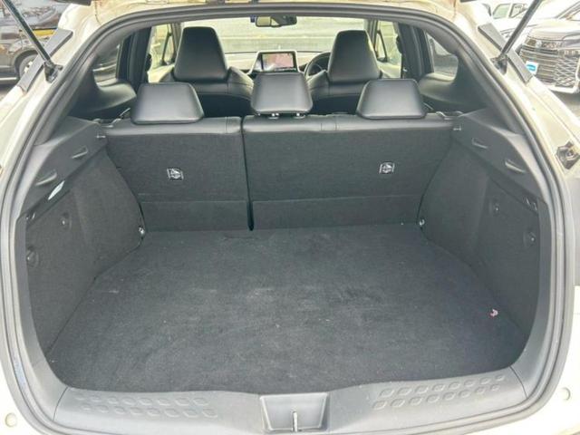 Ｃ－ＨＲ Ｇ　新品タイヤ／保証書／社外　９インチ　ＳＤナビ／トヨタセーフティセンス／シートヒーター　前席／車線逸脱防止支援システム／シート　ハーフレザー／ヘッドランプ　ＬＥＤ／Ｂｌｕｅｔｏｏｔｈ接続　バックカメラ（8枚目）