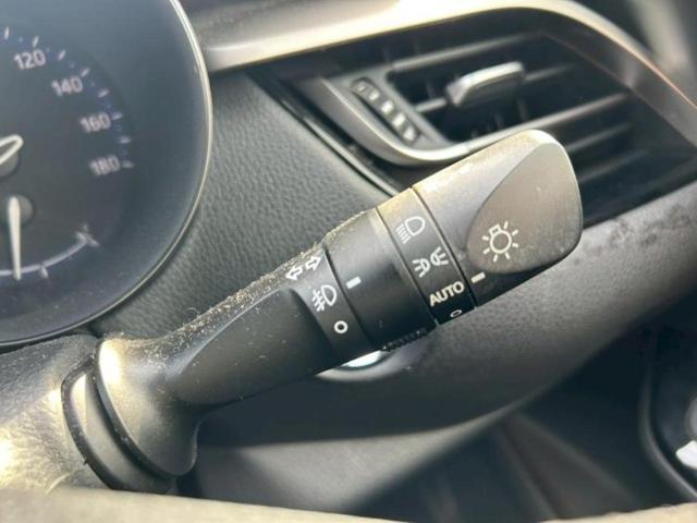 Ｃ－ＨＲ Ｇ　新品タイヤ／保証書／社外　９インチ　ＳＤナビ／トヨタセーフティセンス／シートヒーター　前席／車線逸脱防止支援システム／シート　ハーフレザー／ヘッドランプ　ＬＥＤ／Ｂｌｕｅｔｏｏｔｈ接続　バックカメラ（15枚目）