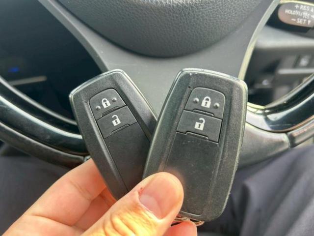 Ｃ－ＨＲ Ｇ　新品タイヤ／保証書／社外　９インチ　ＳＤナビ／トヨタセーフティセンス／シートヒーター　前席／車線逸脱防止支援システム／シート　ハーフレザー／ヘッドランプ　ＬＥＤ／Ｂｌｕｅｔｏｏｔｈ接続　バックカメラ（17枚目）