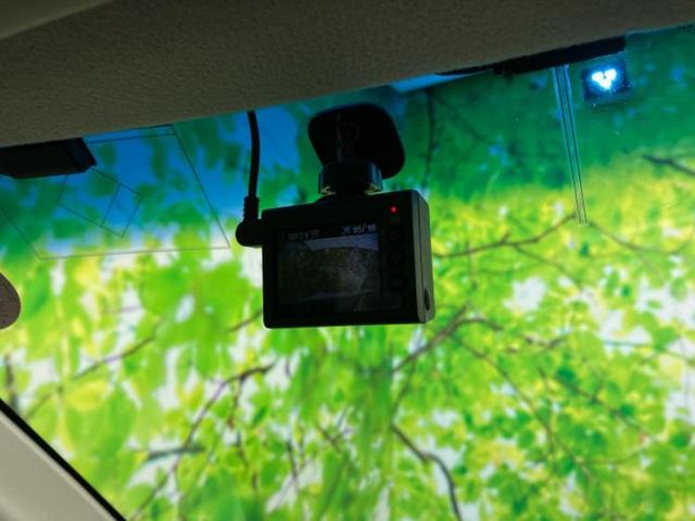 Ｎ－ＯＮＥ プレミアム　保証書／社外　ナビ／シティーブレーキアクティブシステム（ホンダ）／車線逸脱防止支援システム／ドライブレコーダー　社外／ヘッドランプ　ＨＩＤ／Ｂｌｕｅｔｏｏｔｈ接続／ＥＴＣ／ＥＢＤ付ＡＢＳ　バックカメラ（33枚目）