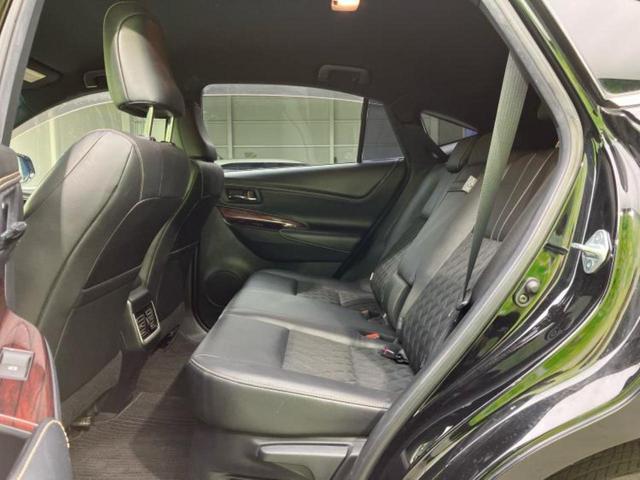 ハリアー プレミアム 新品タイヤ/保証書/社外 SDナビ/衝突安全装置/車線逸脱防止支援システム/シート ハーフレザー/電動バックドア/ヘッドランプ LED/Bluetooth接続/ETC/EBD付ABS バックカメラ(8枚目)