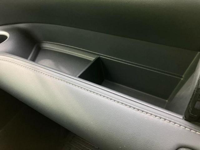 ノア ハイブリッドＳ－Ｚ　新品タイヤ／保証書／ディスプレイオーディオ＋ナビ１０．５インチ／フリップダウンモニター　純正　１４インチ／デジタルインナーミラー／トヨタセーフティセンス／両側電動スライドドア　衝突被害軽減システム（43枚目）